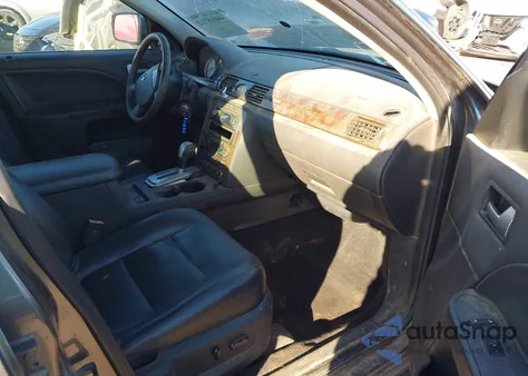 2005 Ford Five Hundred Limited z USA, uszkodzony, nr VIN 1FAFP25145G146554